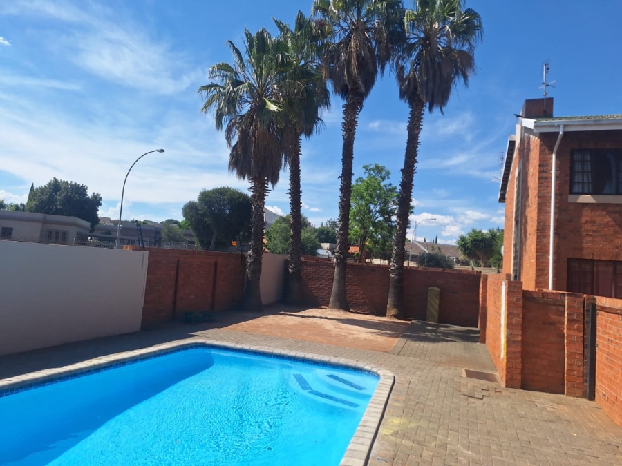3 Bedroom Property for Sale in Langenhovenpark Free State
